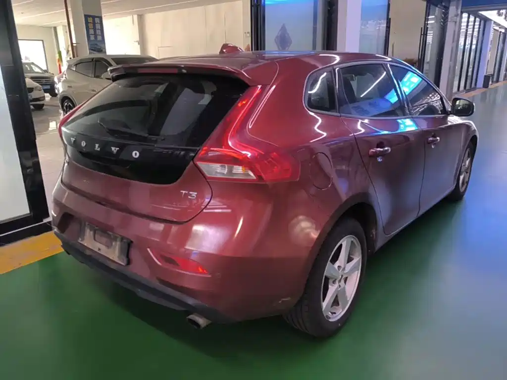 Volvo V40 2017 2017 T3 Momentum