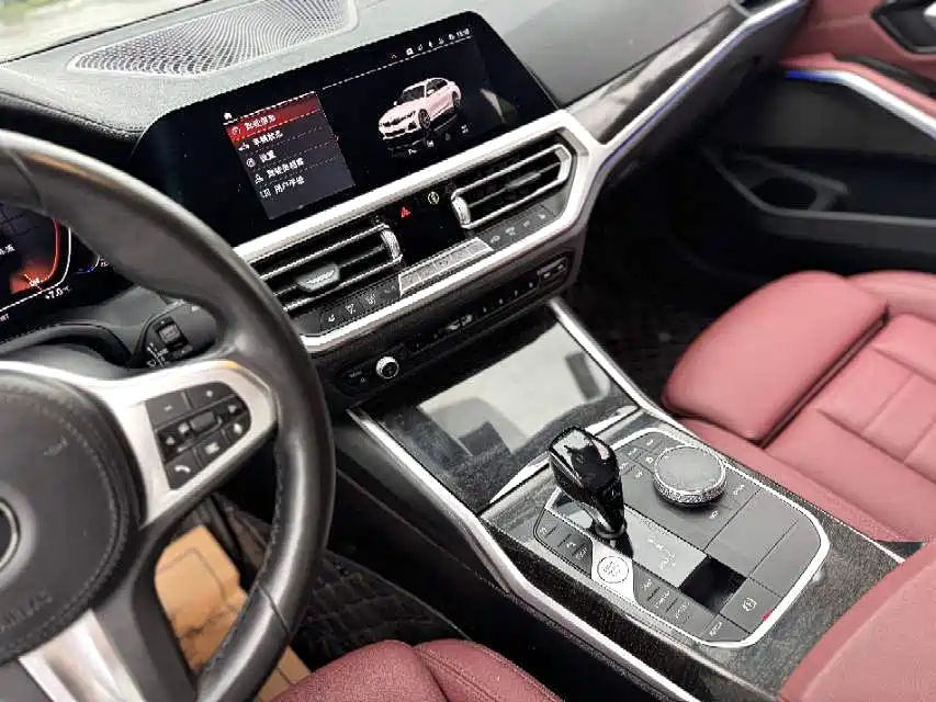 Photo 8 - BMW 3 Series