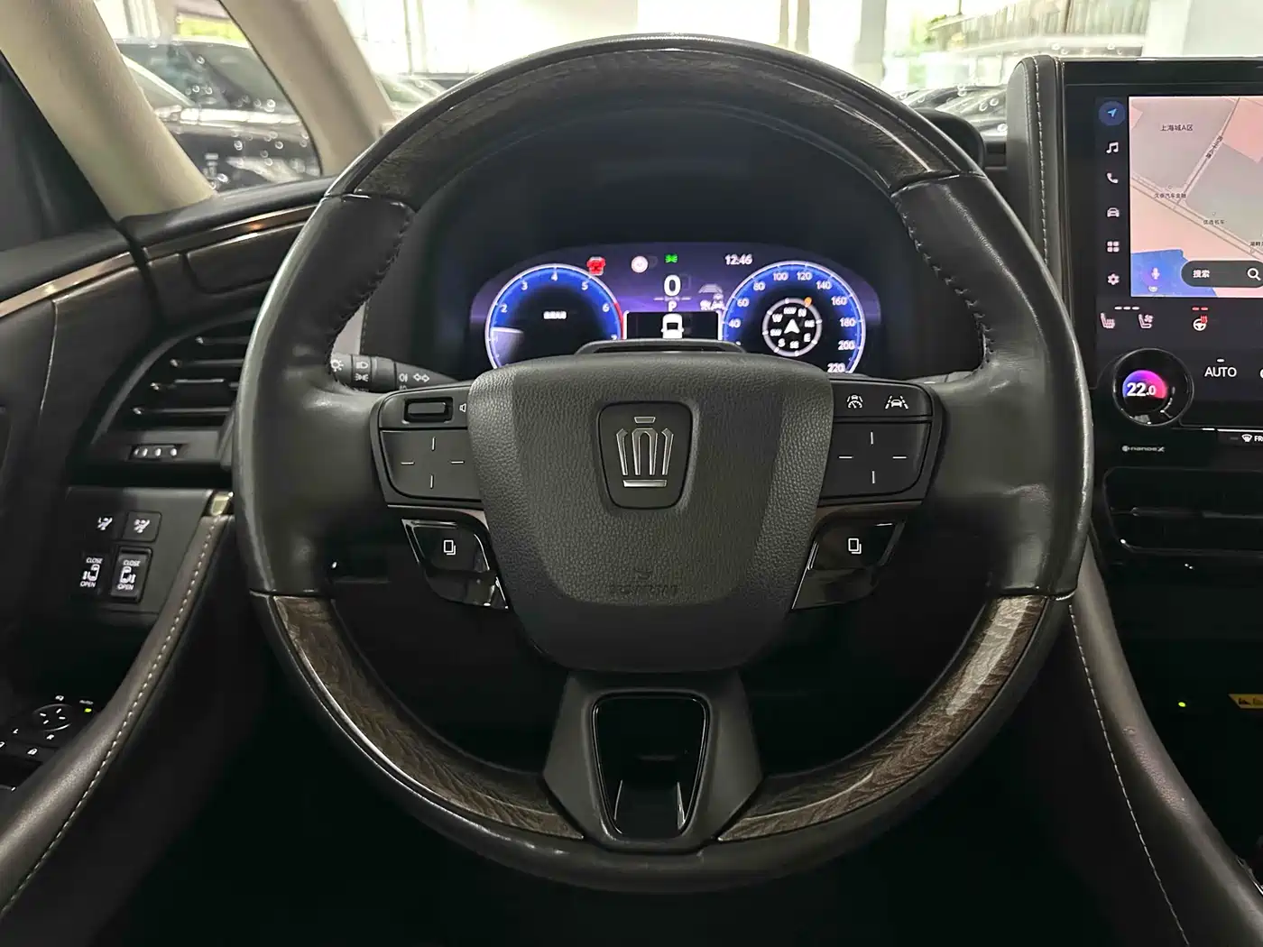 Toyota Vellfire 2024 Crown Hybrid 2.5L Executive Premium Edition фото 10
