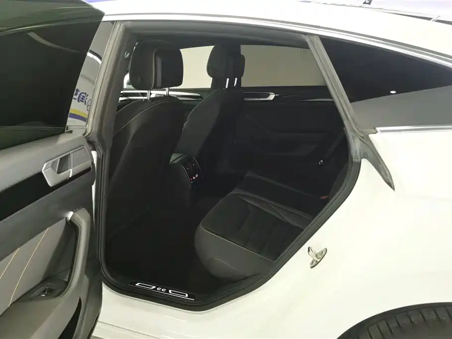 Volkswagen FAW-Volkswagen CC 2021 380TSI Eye-catching Edition фото 11