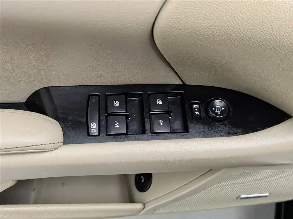 Cadillac XTS 2017 28T Technology фото 9