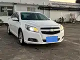 Photo 3 - Chevrolet Malibu