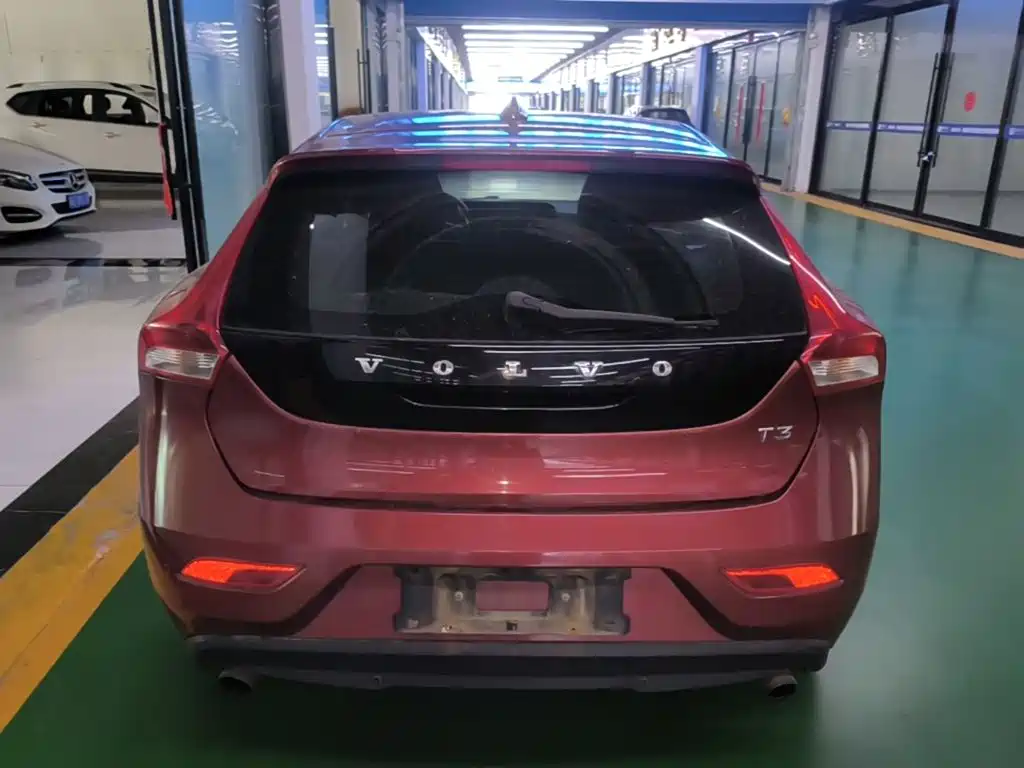 Volvo V40 2017 2017 T3 Momentum