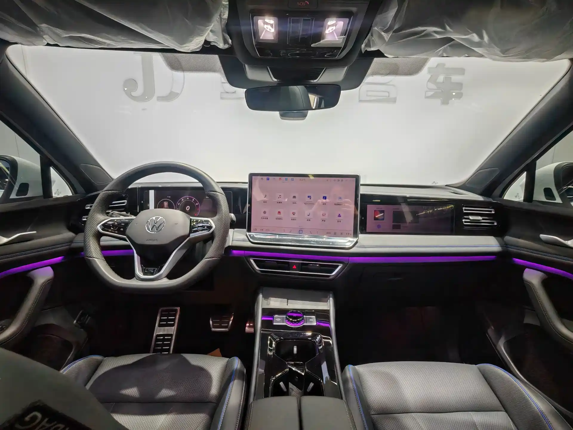 Фото 6 - Volkswagen Tiguan L