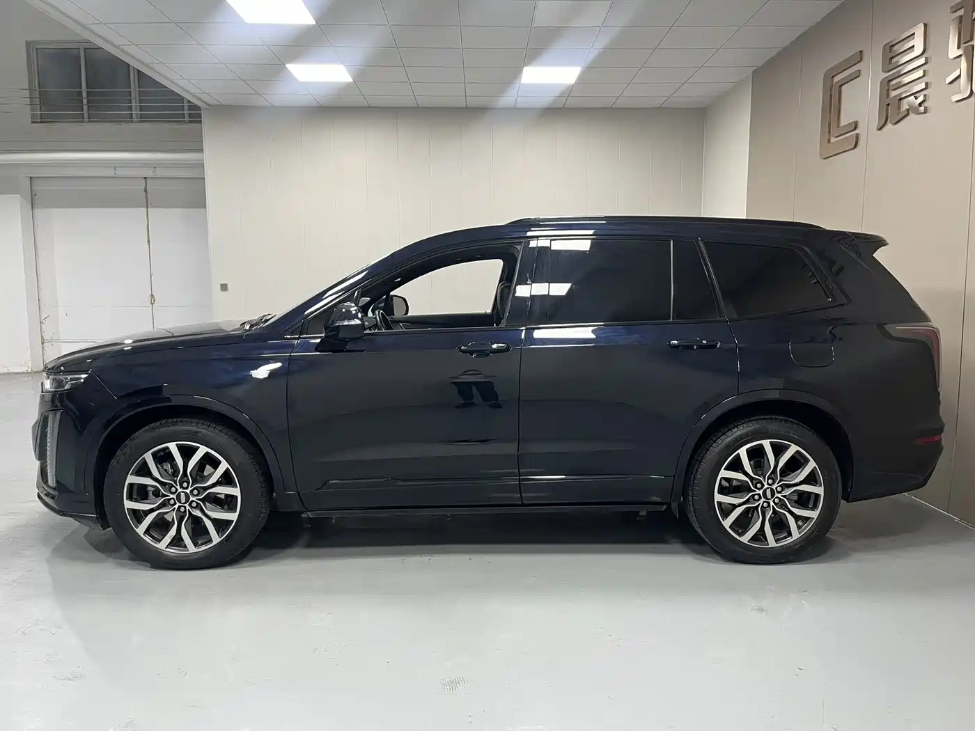 Cadillac XT6 2023 2022 2.0T 6-Seater 4WD Premium Edition