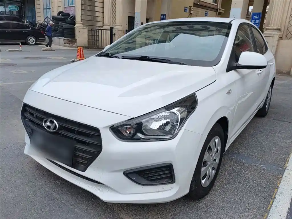 HYUNDAI RENA