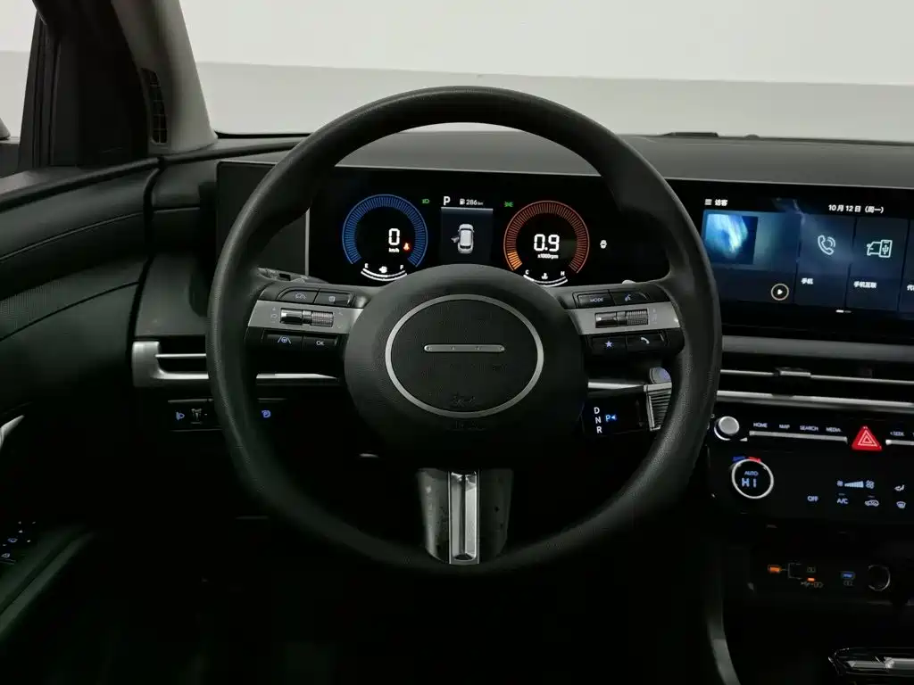 Фото 11 - Hyundai Tucson