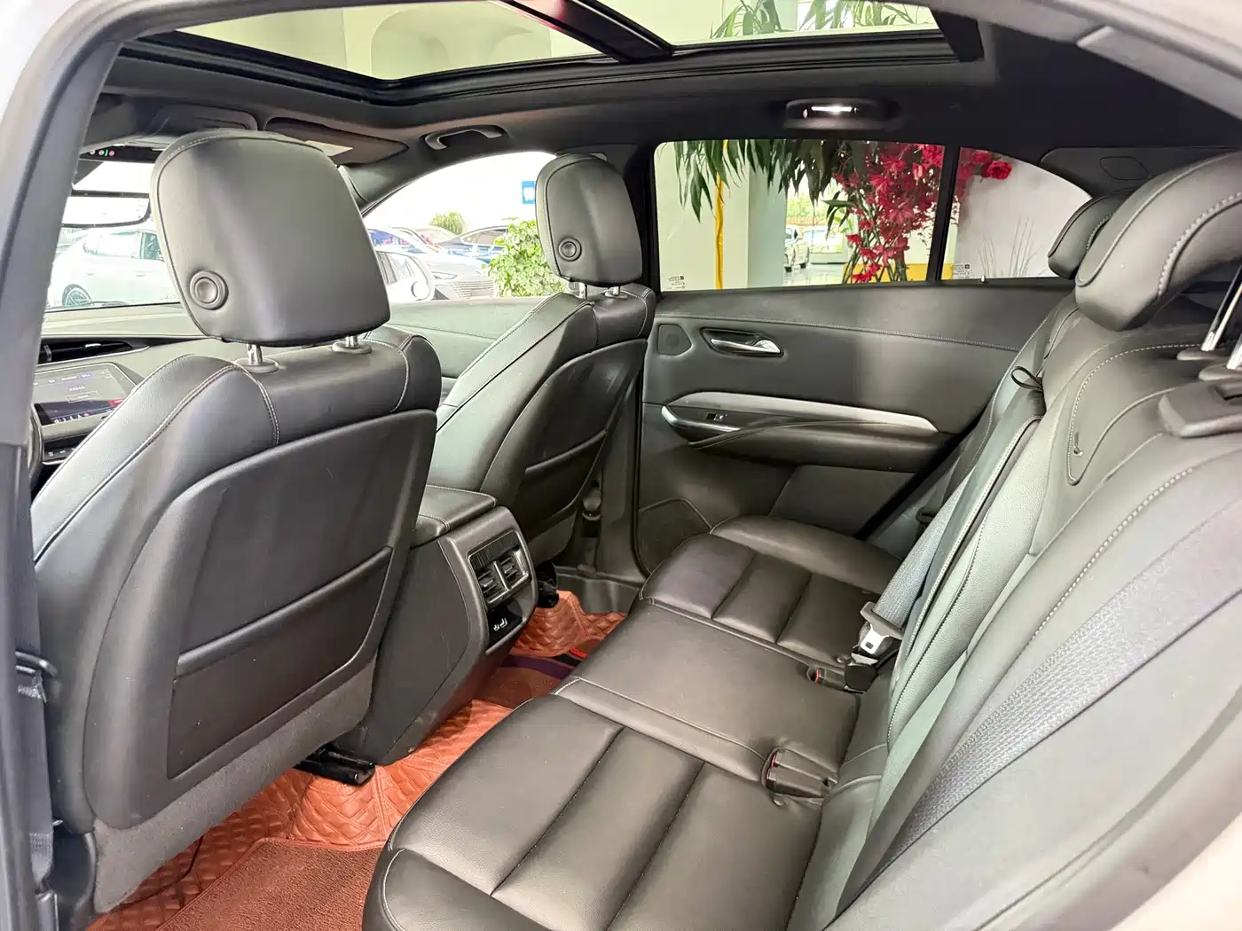 Cadillac XT4 2019 2018 28T FWD Leading Edition