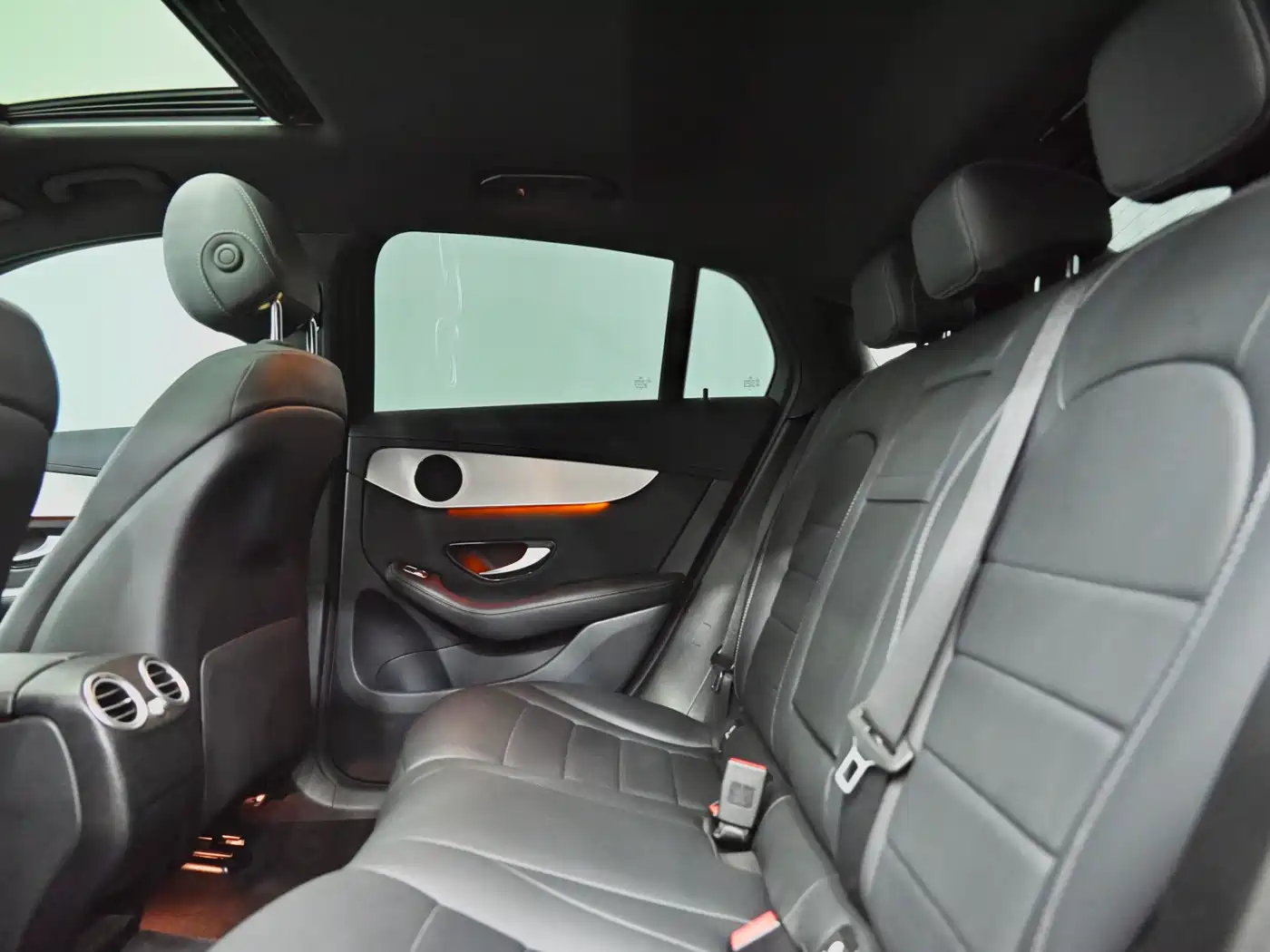 Mercedes-Benz GLC Coupe 2019 GLC 200 4MATIC Coupe SUV фото 8