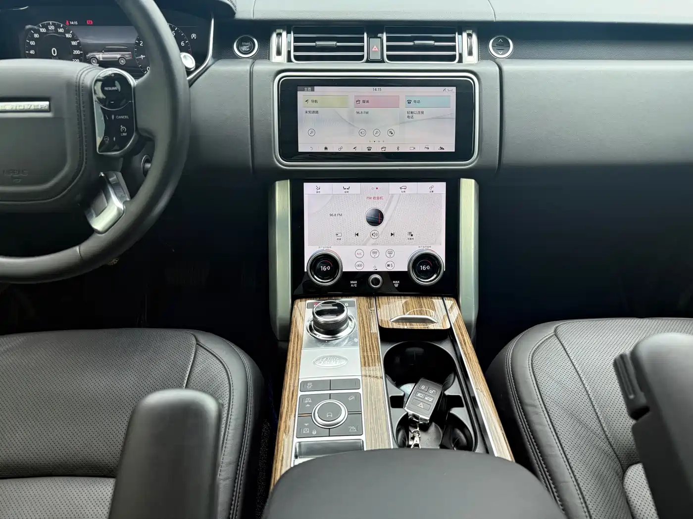 Land Rover Range Rover 2018 3.0 SC V6 Vogue Heritage Edition фото 11