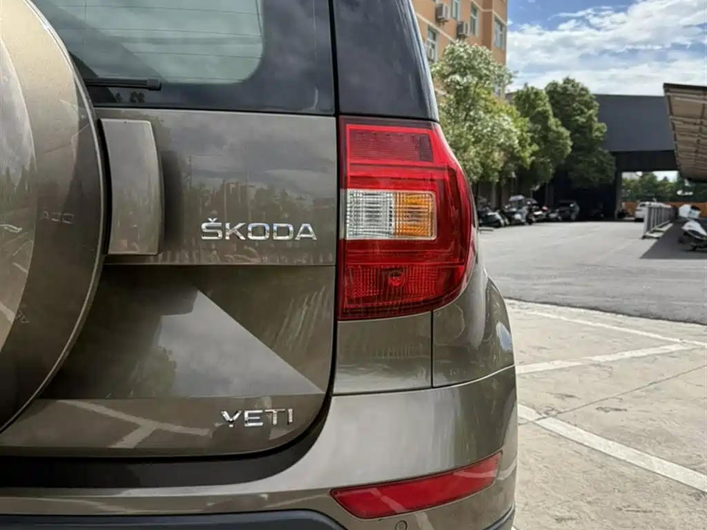 Škoda Yeti 2014 1.4TSI DSG Wild фото 12