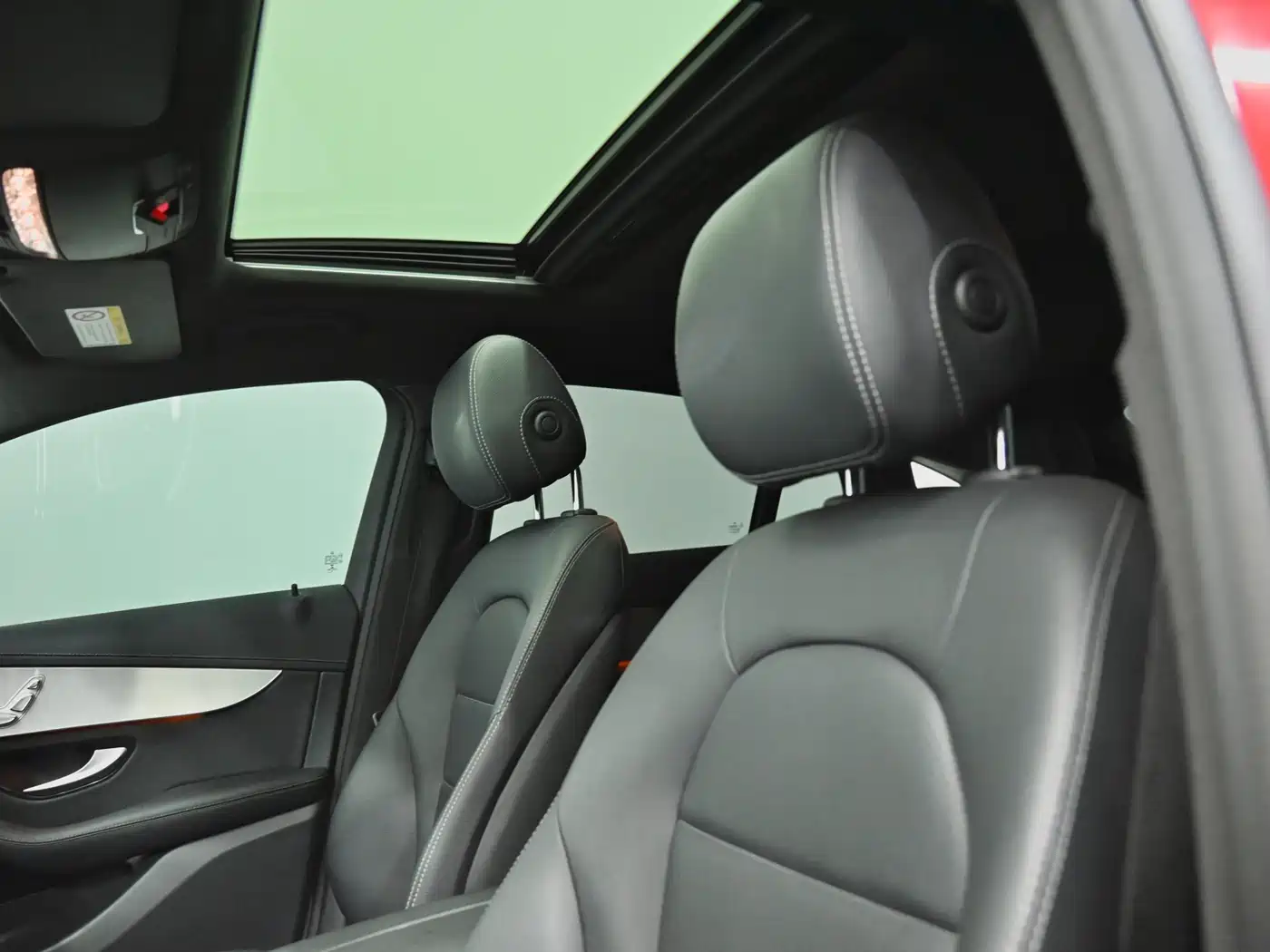 Mercedes-Benz GLC Coupe 2019 GLC 200 4MATIC Coupe SUV фото 14