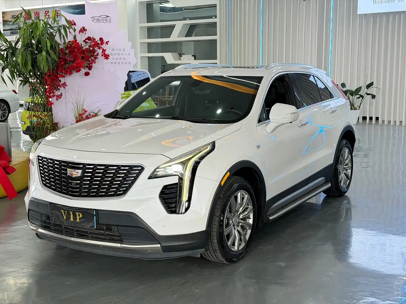 Cadillac XT4 2019 2018 28T FWD Leading Edition