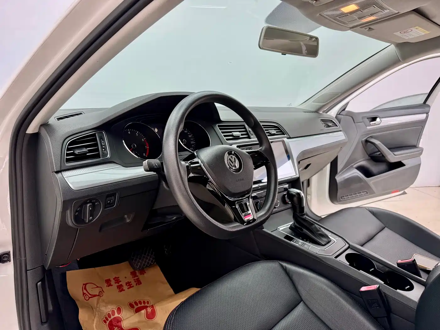 Volkswagen Lamando 2018 230TSI DSG Trend Edition фото 6