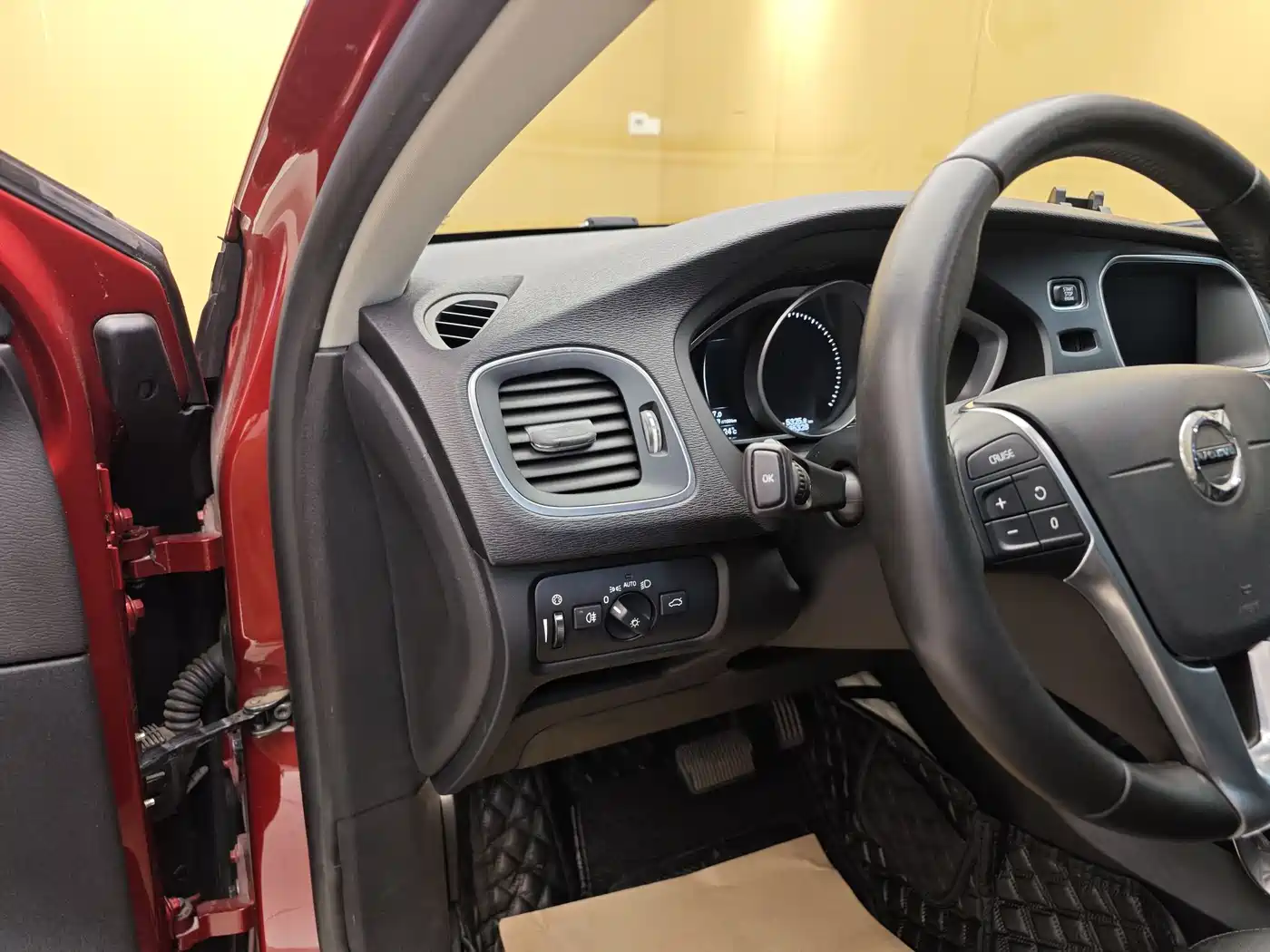 Volvo V40 2018 2018 T3 Inscription Edition