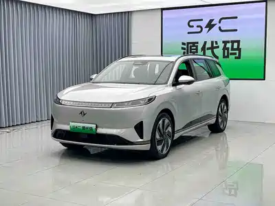 Dongfeng eπ008