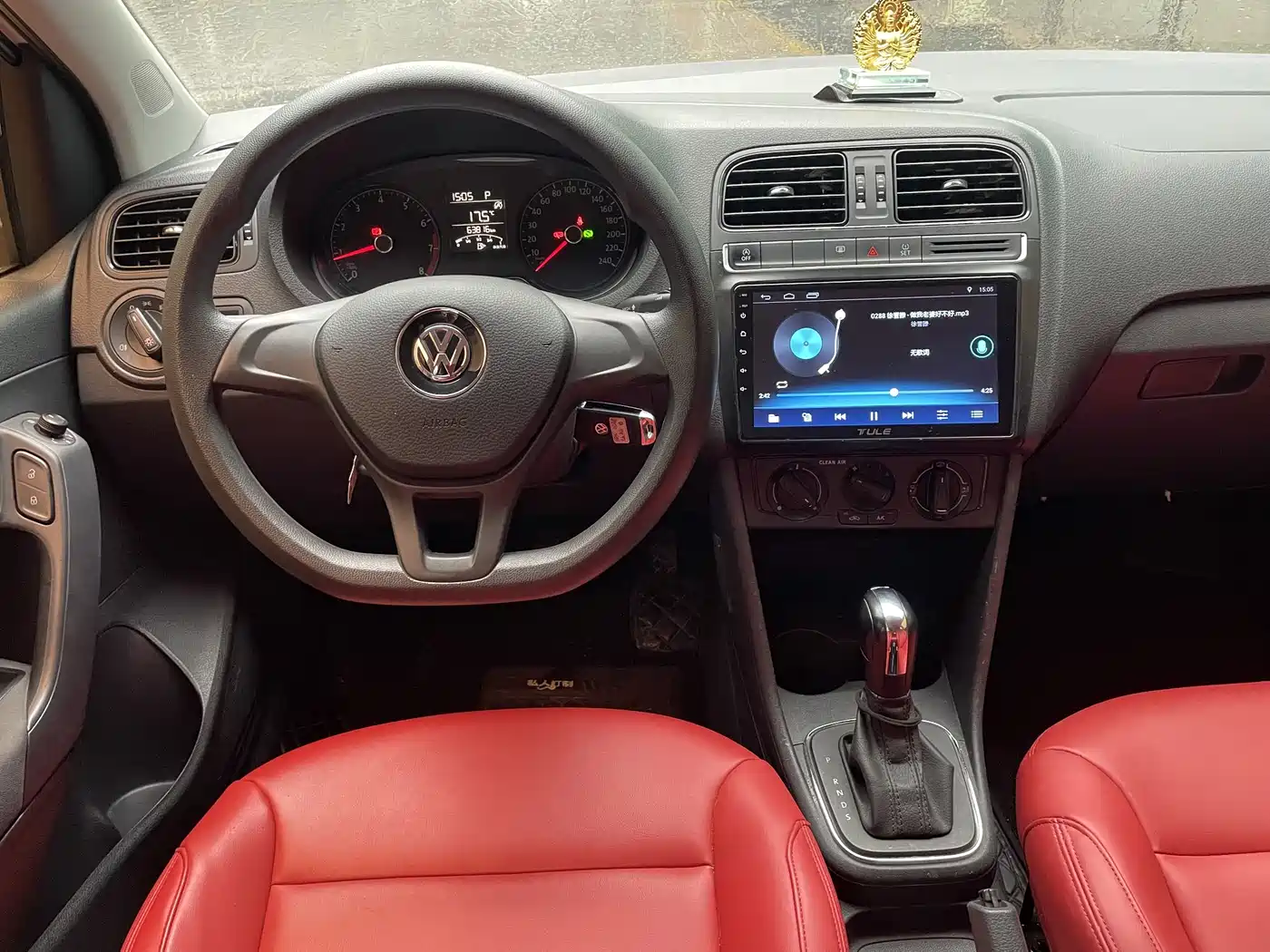 Volkswagen Polo 2018 1.5L Auto Safe Drive фото 11