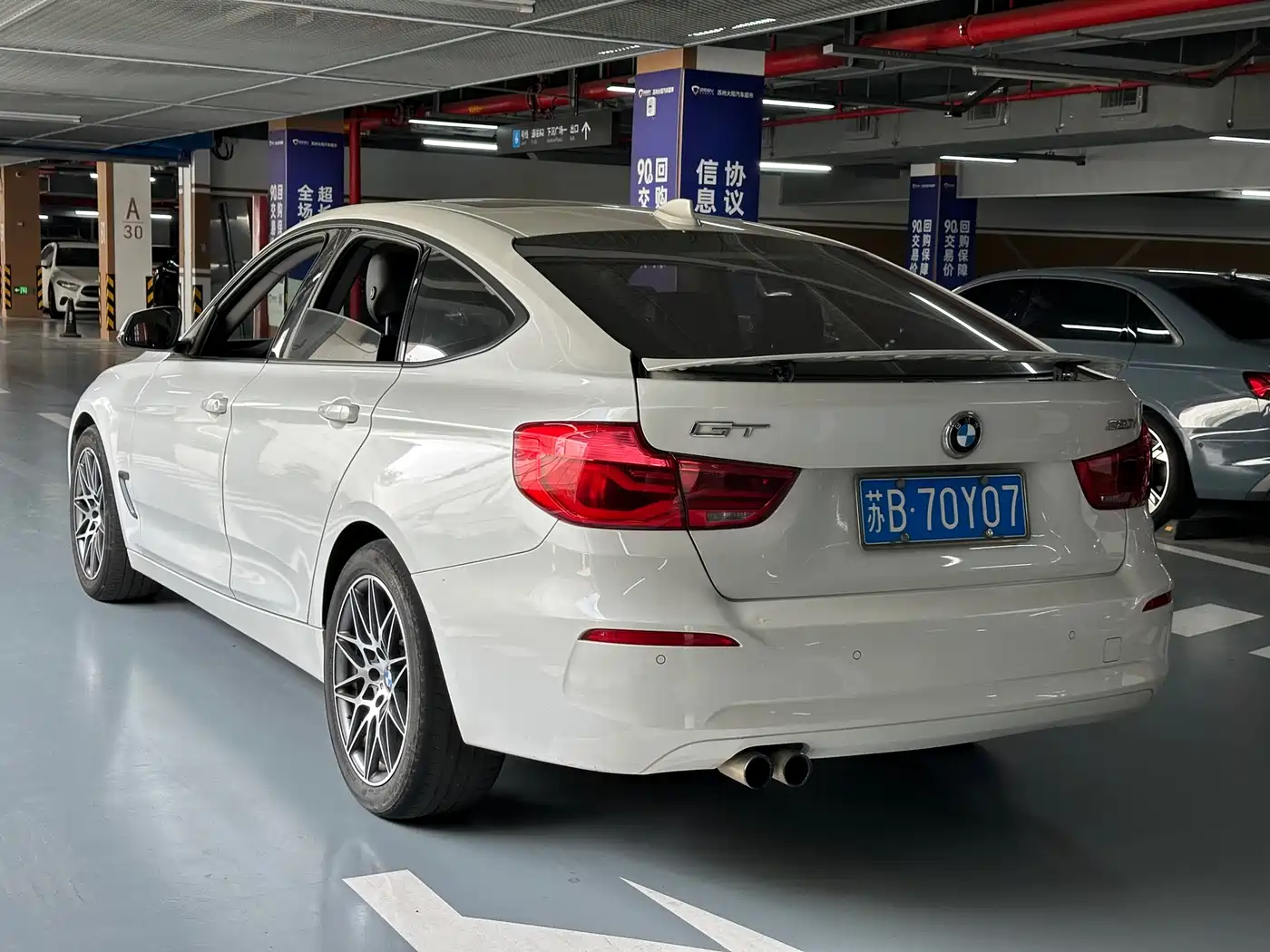 BMW 3 Series GT 2018 320i Fashion фото 6