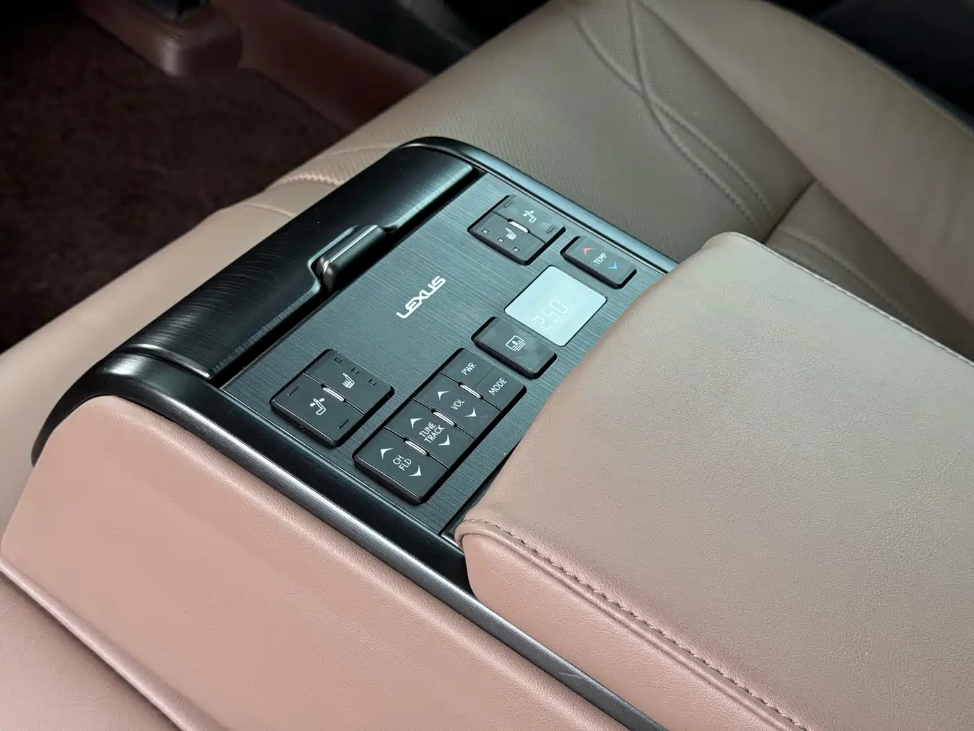 Lexus ES 2021 300h Executive Edition фото 17
