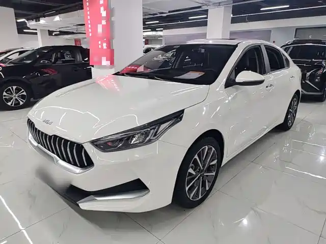 Kia K3 1.5L CVT, Юность