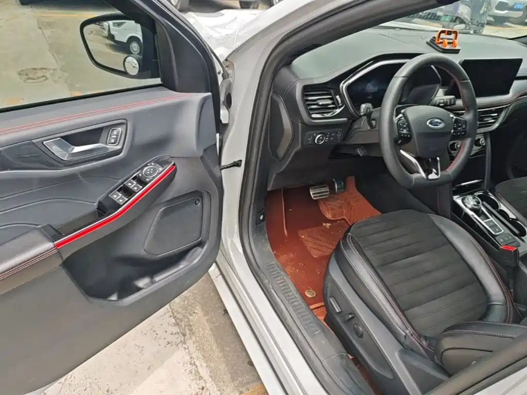 Ford Escape 2023 2024 Model EcoBoost 245 4WD ST-Line Pro