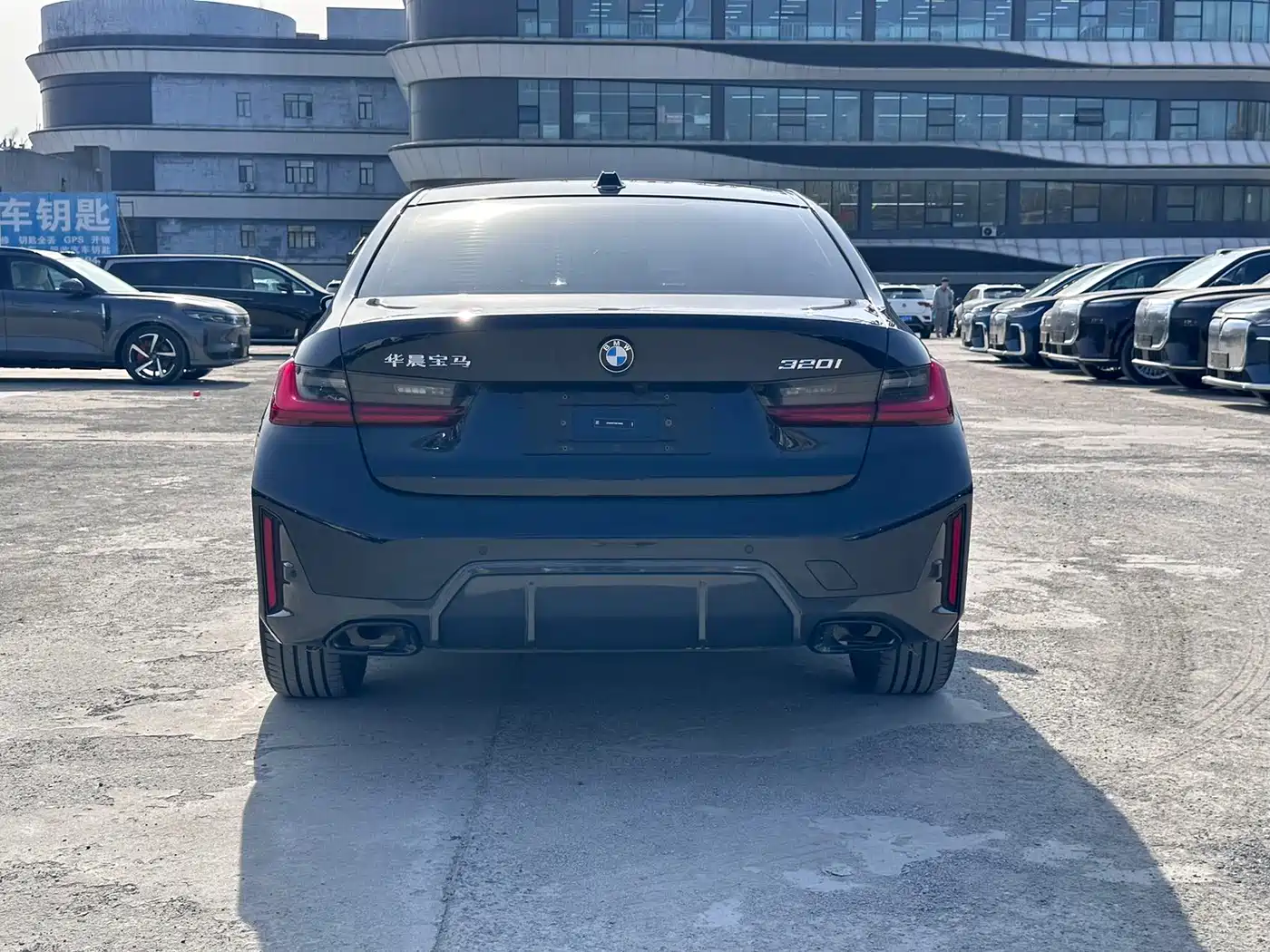 BMW 3 Series 2023 320Li M Sport Package фото 6