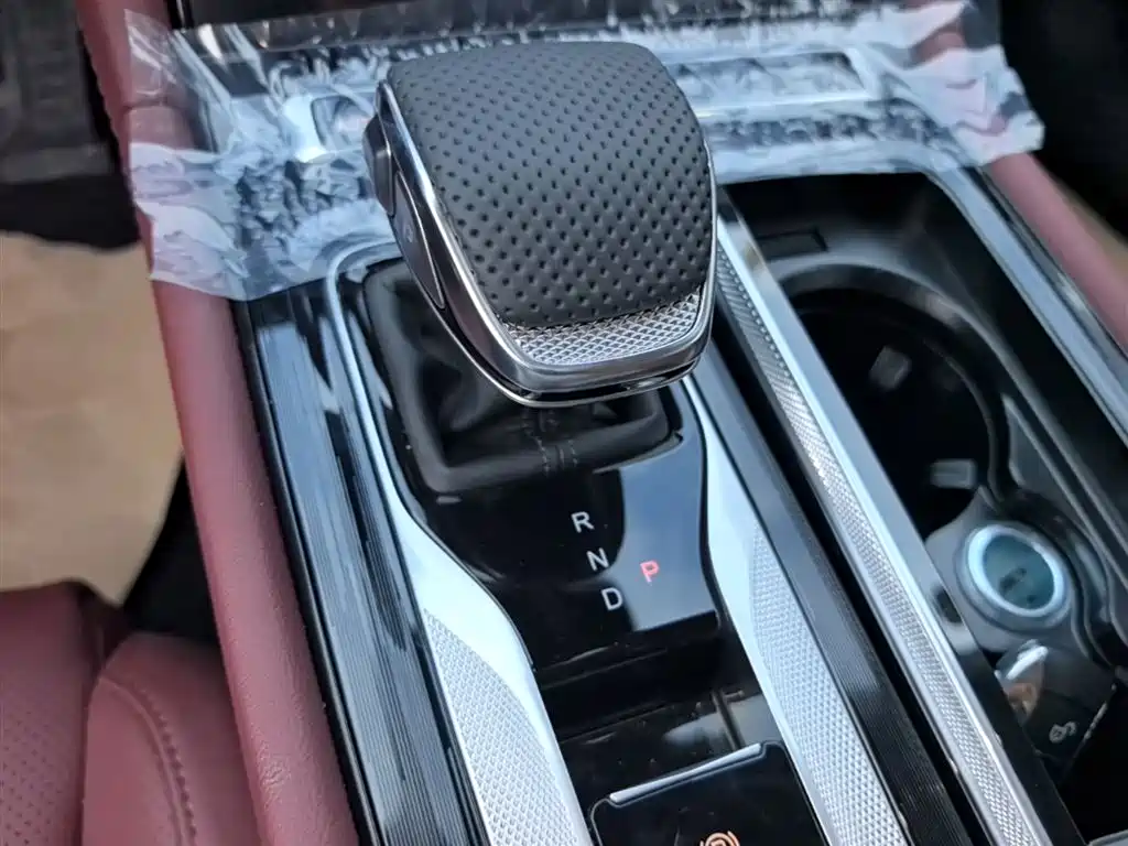 Hongqi H5 PHEV 2025 130 Super Hybrid Edition фото 14