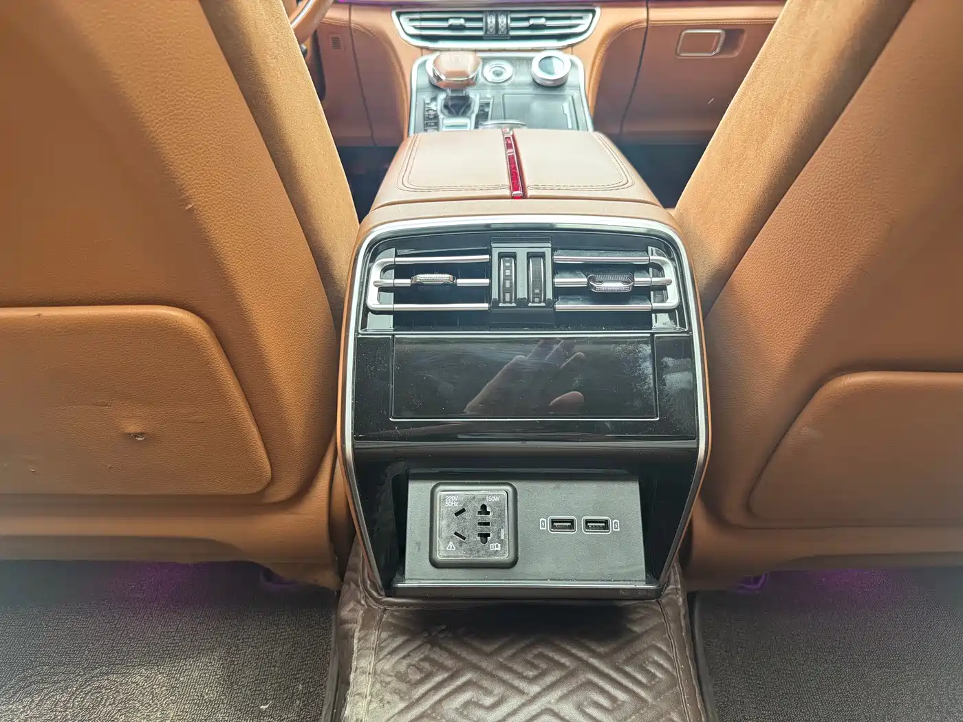 Hongqi H9 2023 2.0T Smart Connectivity Flagship Edition фото 9