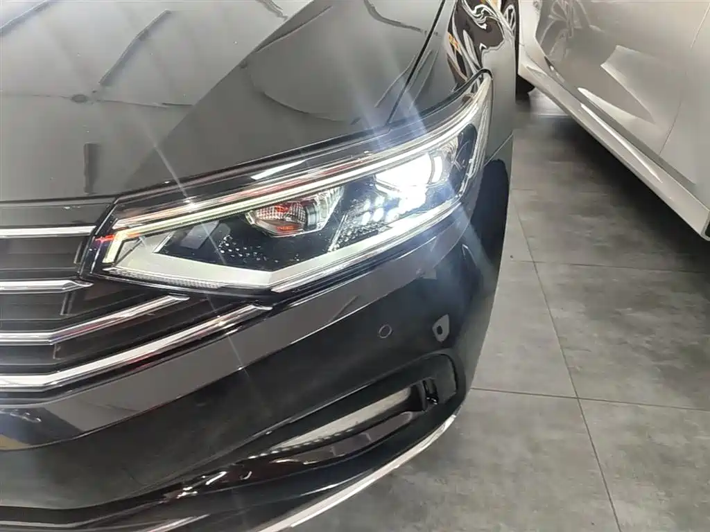 Volkswagen Magotan 2020 330TSI DSG Luxury фото 24