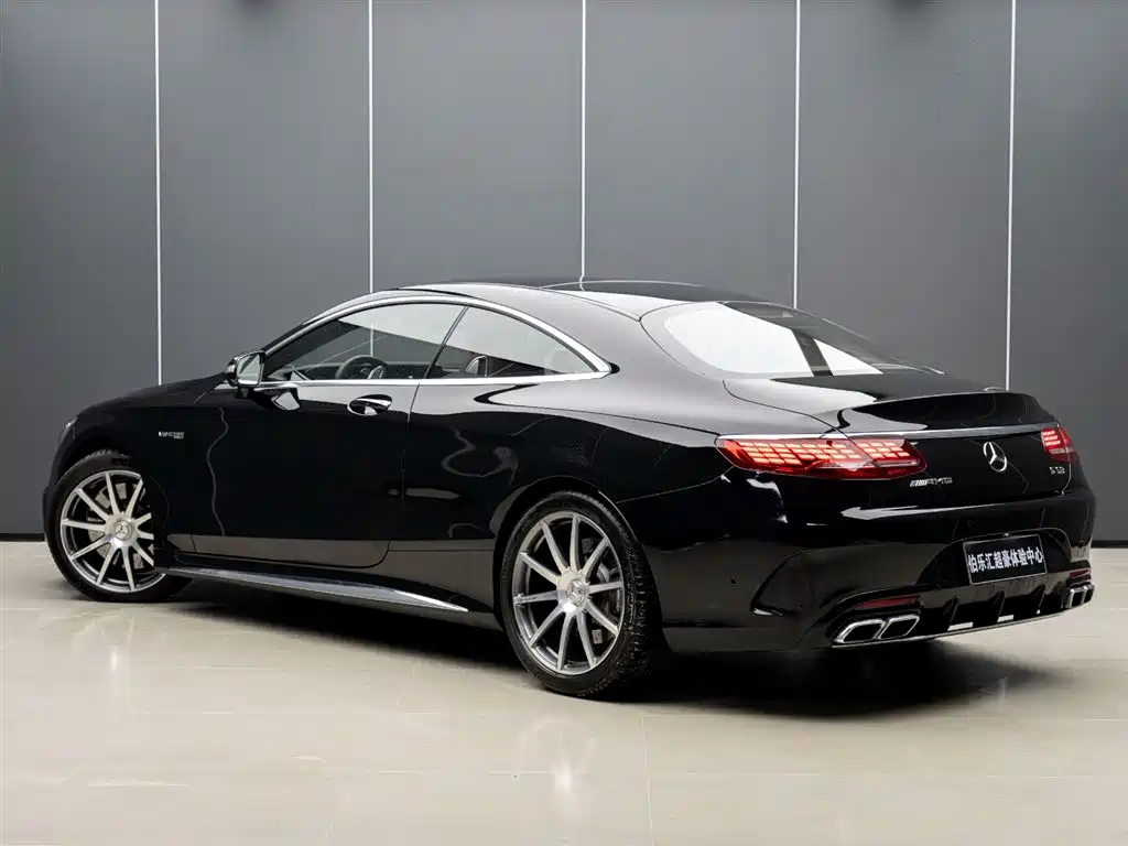 Mercedes-Benz S-Class AMG 2018 AMG S 63 4MATIC+ Coupe фото 4