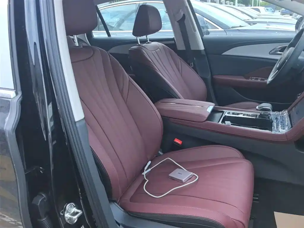 Hongqi H5 PHEV 2025 130 Super Hybrid Edition фото 25