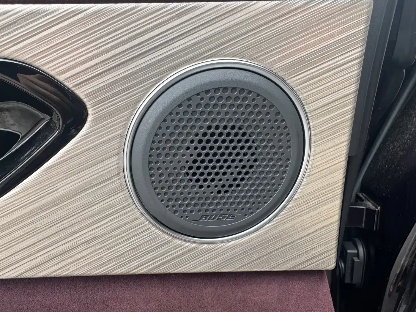 Hongqi H9 2022 2.0T Smart Connect Flag Smooth Edition фото 11