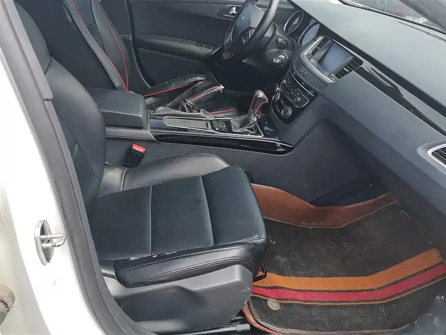 Peugeot 508 2015 2.0L Automatic Zhiyi Edition фото 8