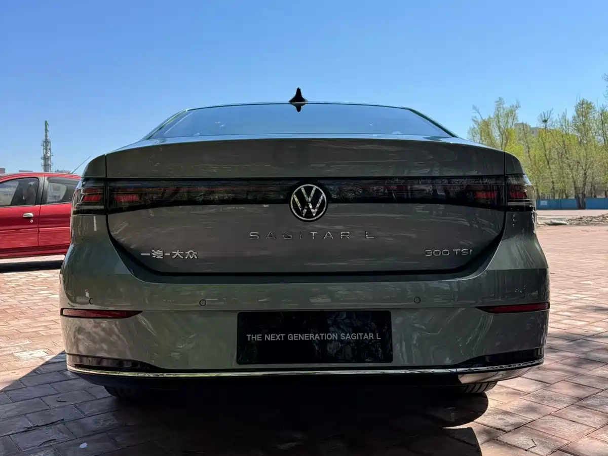 Volkswagen Sagitar 2025 300TSI DSG High-end Model фото 9
