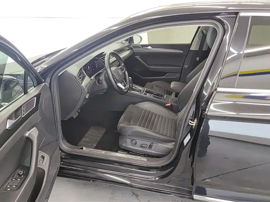 Volkswagen Magotan 2020 330TSI DSG Luxury фото 9