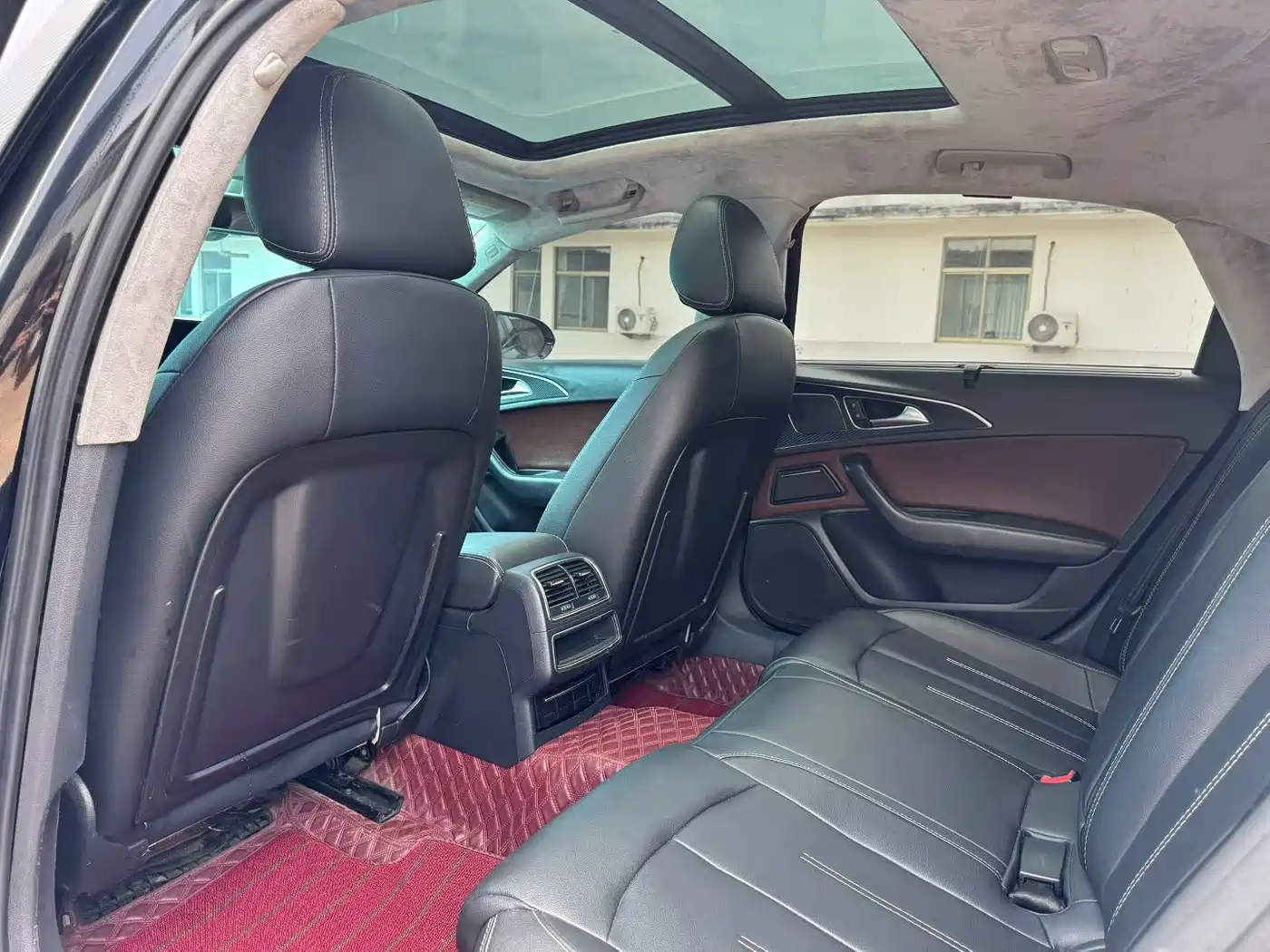Фото 5 - Audi A6L