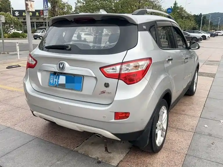 Фото 4 - Changan CS35