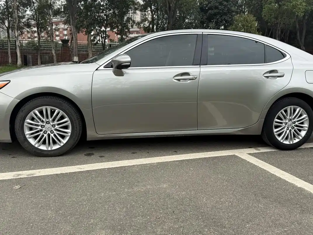 Lexus ES 2016 200 Midnight Special Limited Edition фото 12