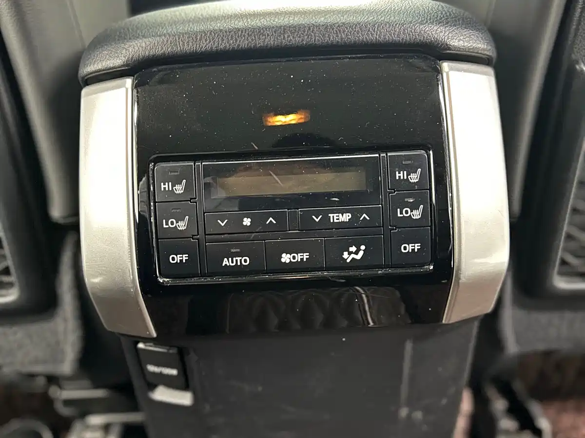 Toyota Prado 2019 3.5L Automatic TX-L Zunxiang Edition фото 13