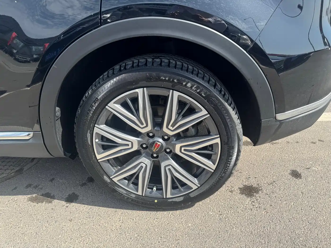 Hongqi HS5 2023 2.0T AWD Flag Enjoy Pro Edition фото 7