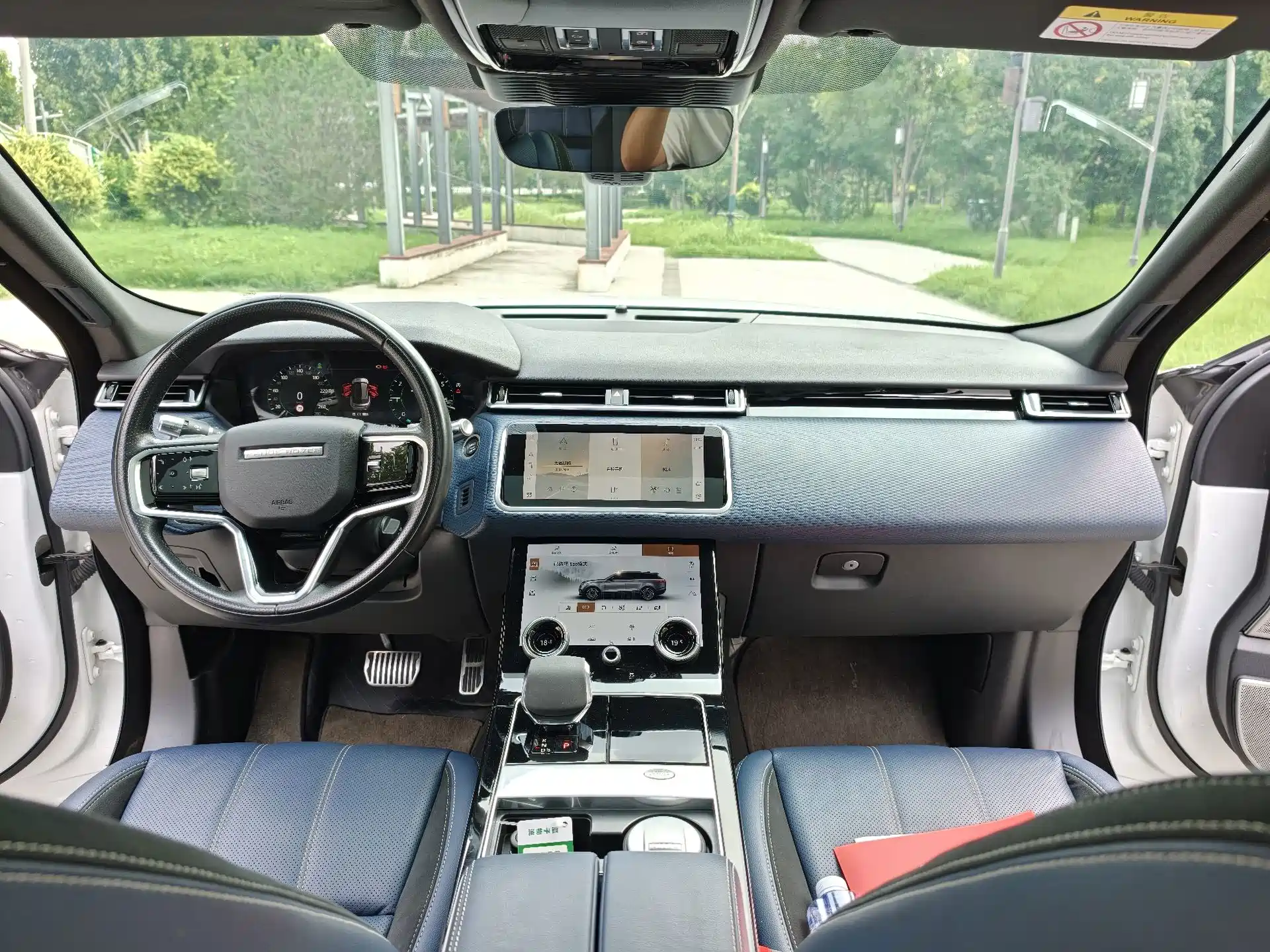 Фото 13 - Land Rover Range Rover Velar