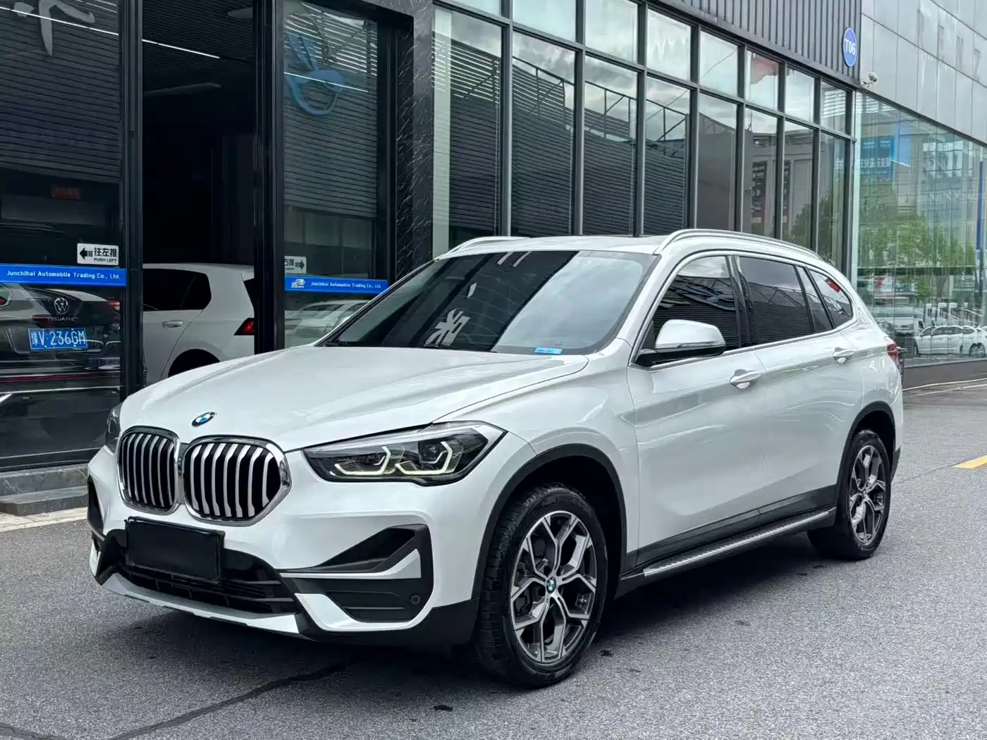 BMW X1 2022 sDrive20Li Premium