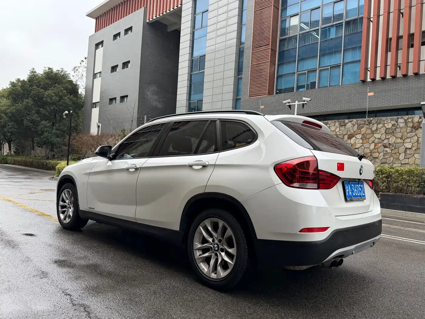 BMW X1 2015 Model sDrive18i Fashion Advanced Edition фото 19