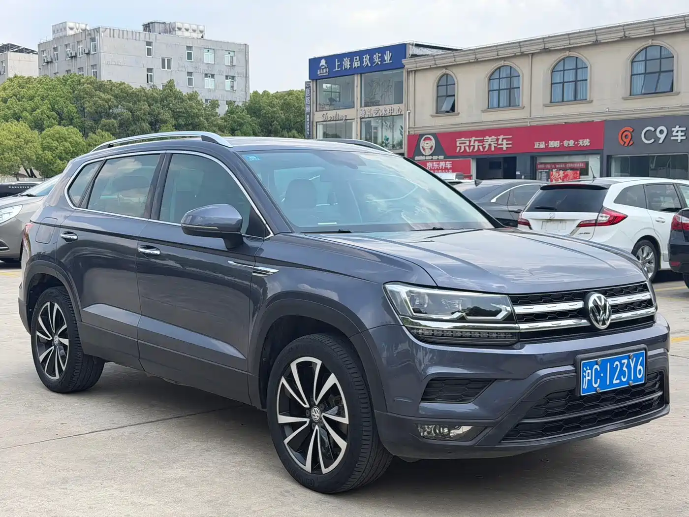 Volkswagen Tharu 2020 280TSI 2WD Luxury Edition China V фото 3