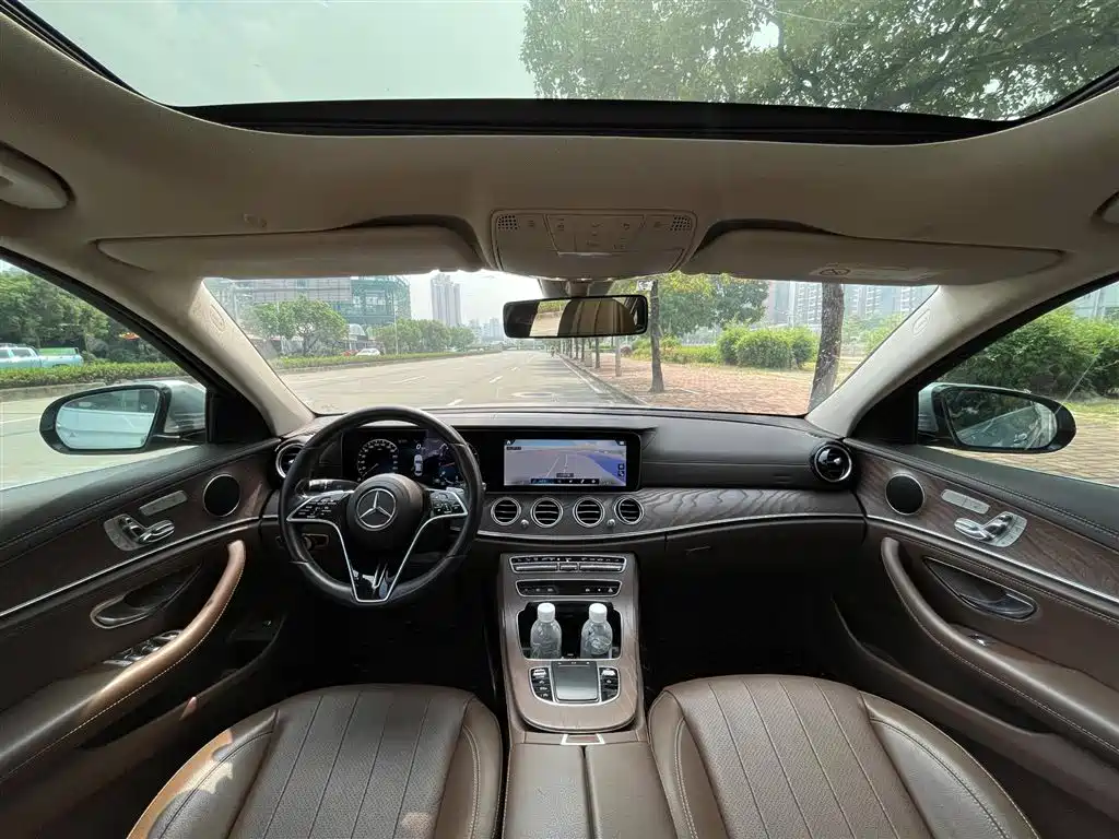 MERCEDES-BENZ E-CLASS