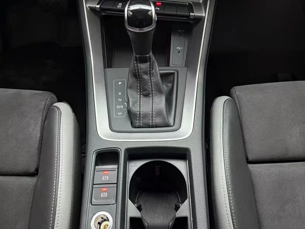 Audi Q3 2022 35 TFSI Progressive Dynamic фото 10