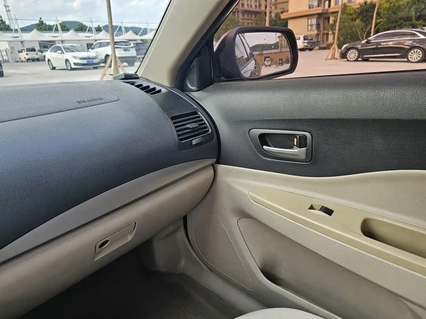 Besturn B50 2011 2011 Model 1.6L Auto Luxury