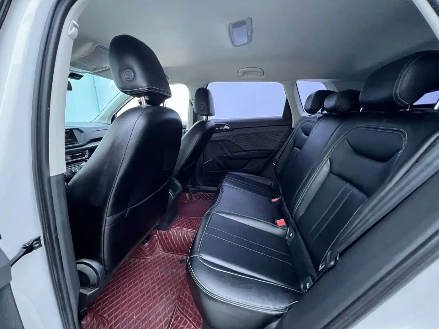 Volkswagen Tharu, миниатюра 13