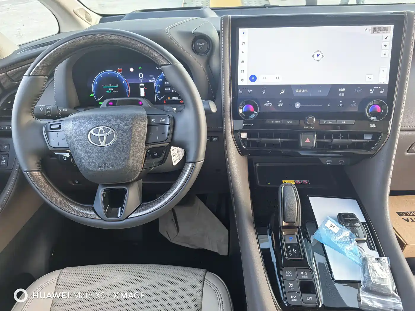 Toyota Alphard 2024 Hybrid 2.5L Ultimate Enjoyment Edition фото 13