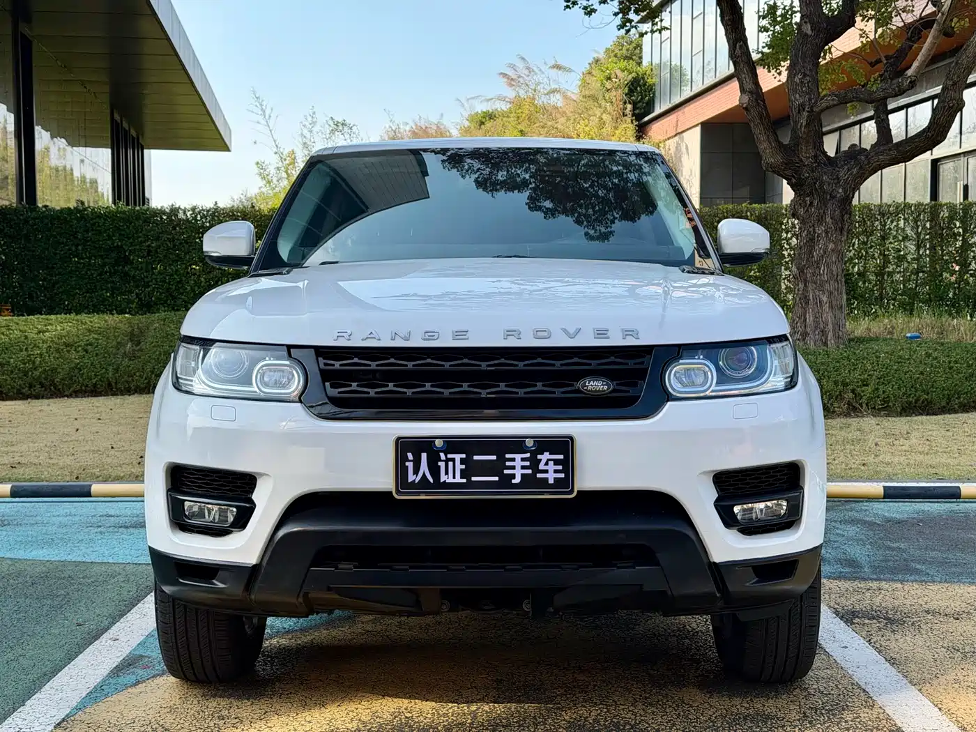 Land Rover Range Rover Sport 2016 Model 3.0 SC V6 SE фото 2